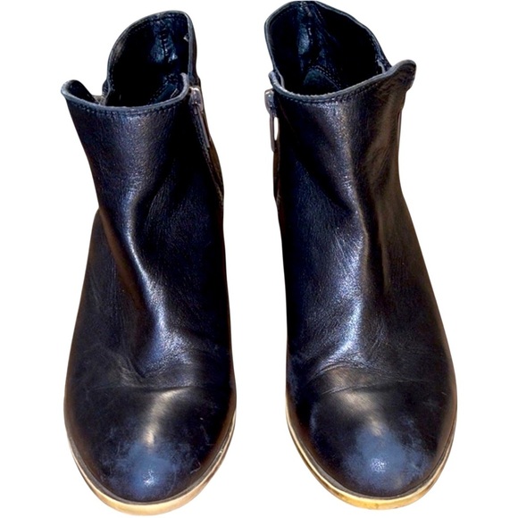 🌹Lucky Brand Soft Black Leather Ankle Boots - Picture 1 of 7